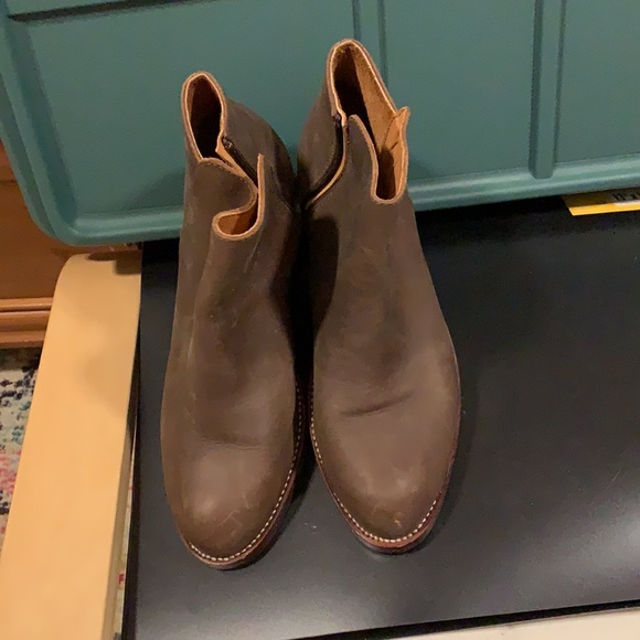 Cow hide brown leather ankle boot. 1 inch heel, super comfy. - Picture 2 of 9